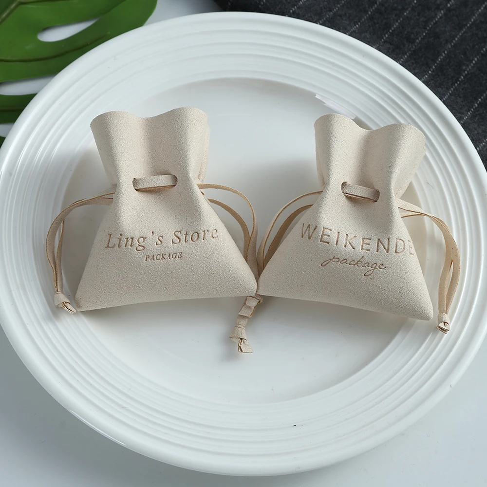 100pcs Microfiber Small Gift Jewelry Bags Customize Logo Travel Jewelry Pouch For Rings Pendant Wedding Favors Candy Goodie Bag