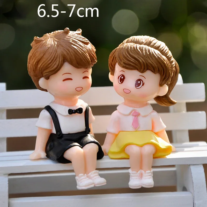 

Миниатюрные фигурки влюбленных из ПВХ