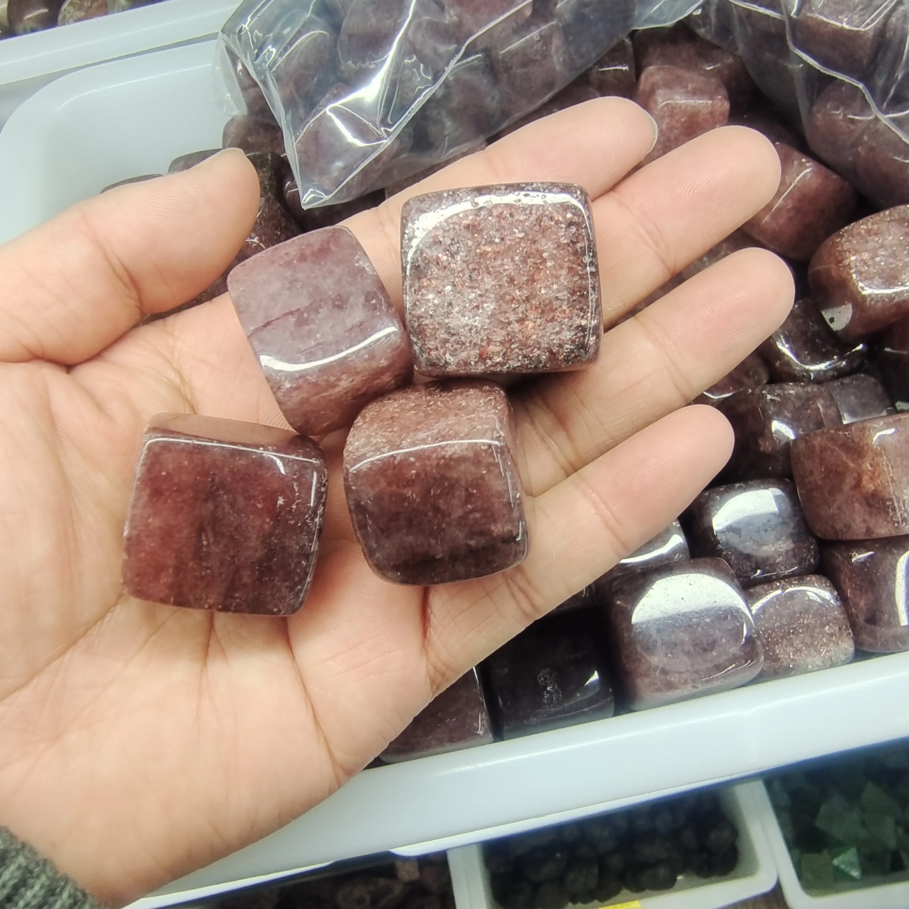 

Beautiful 100g Natural Red Strawberry Crystal Cube Stones Natural Quartz Mineral Gemstones Healing Reiki Natural Quartz Crystals