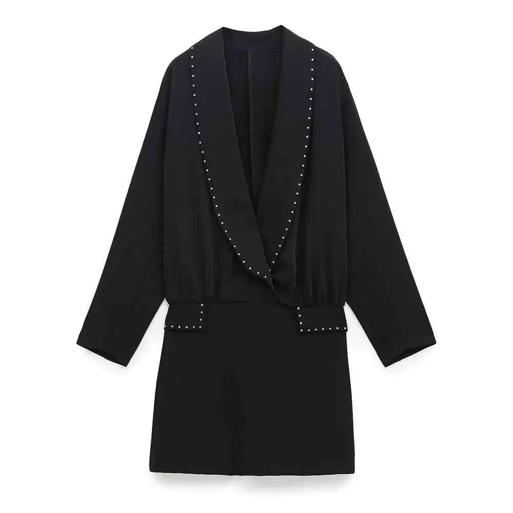 

Женское яркое платье-блейзер с карманами и длинным рукавом