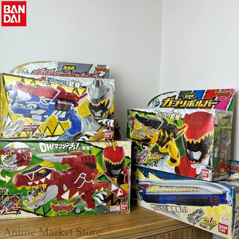 Фото Коллекционная игрушка-реквизит Bandai DX Super Sentai Zyuden Sentai Kyoryuger Blue Gaburivolver Henshin Device №1