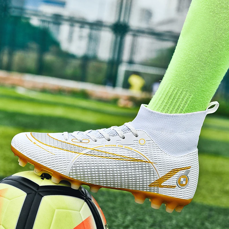 New Soccer Shoes Men High Top Indoor Sport Shoe Assassin Professional Football Boots Breathable Athletic Training Sneaker Cleats