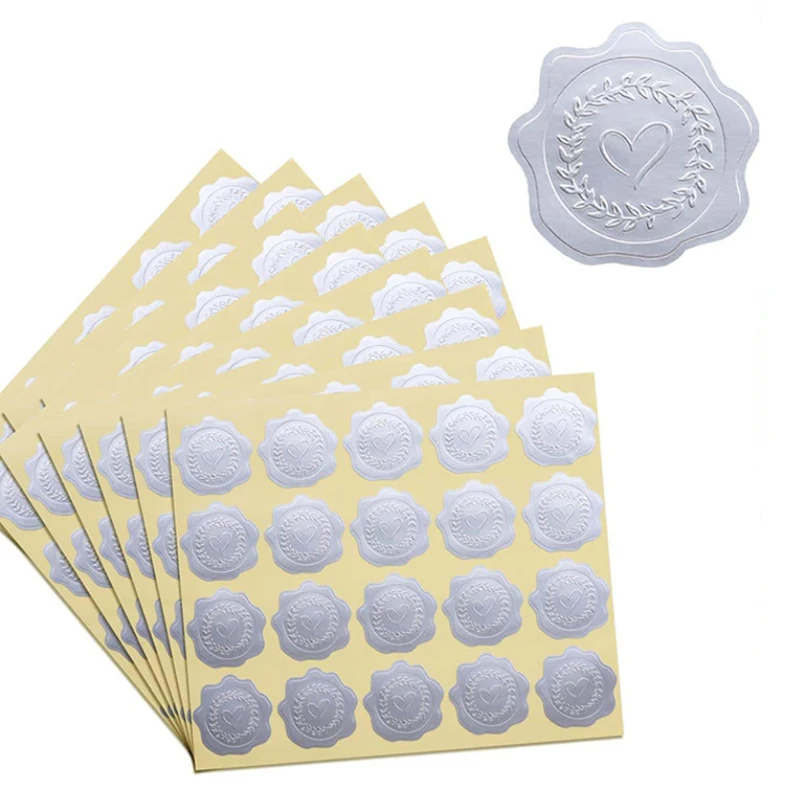 

Золотые и серебряные сердечные наклейки для конвертов