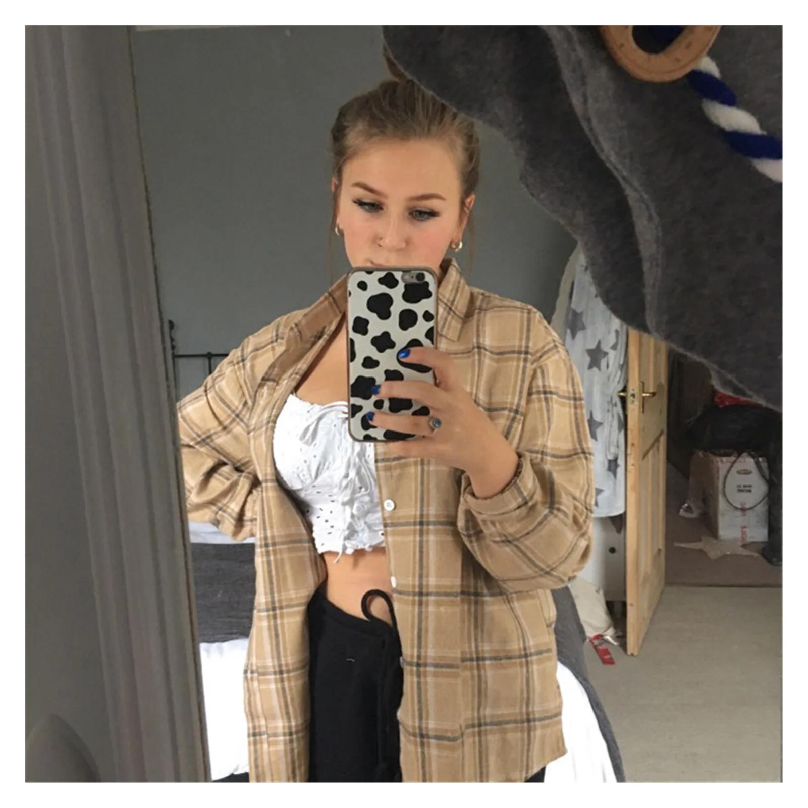 

2022NEW Women Shirt Plaid Female Oversize Blouse Korean Style Long Sleeves Tops Casual Outwear Femme Blusas