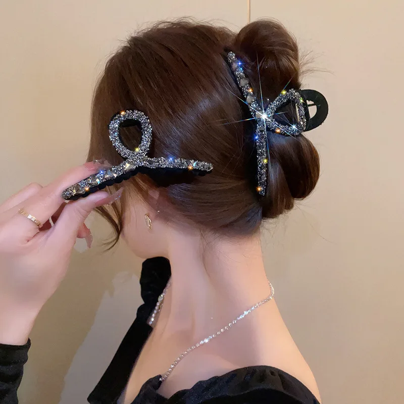 

Vintage Exquisite Full Diamond Hairpin Female Elegant Black Shark Clip Premium Large Claw