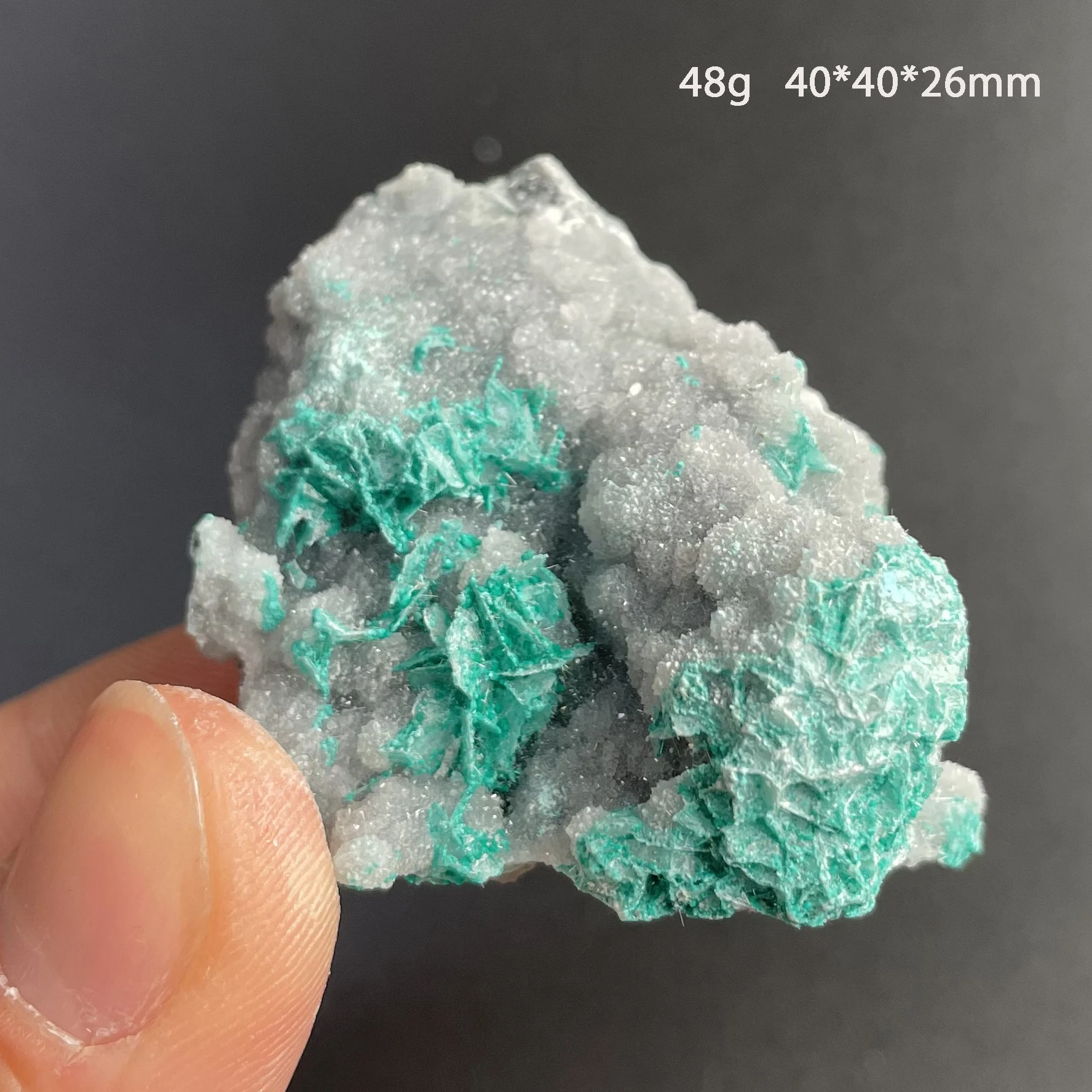 Медные ванадиевые кварцевые кристаллы