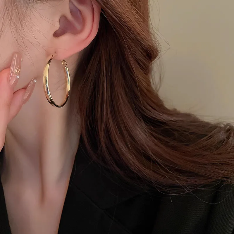 Серьги серьги новинка 2024 высококачественные розы Liu Yifei французские мокасины