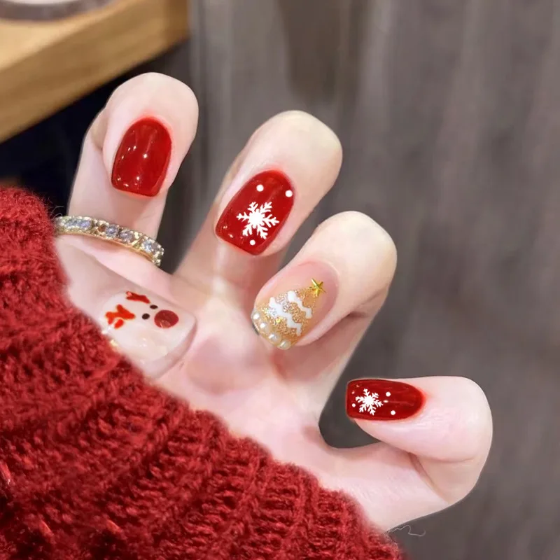 

24Pcs/Box Red Christmas Elk Snowflake Tree Fake Nails Artificial Short Round Press on Acrylic Nails Tips Coffin Nail with Glue
