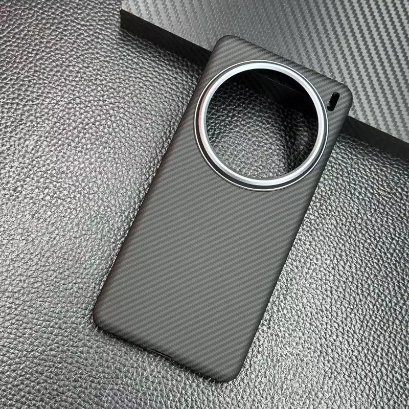Ультратонкий чехол из углеродного волокна для vivo X200 Pro устойчивый к ударам