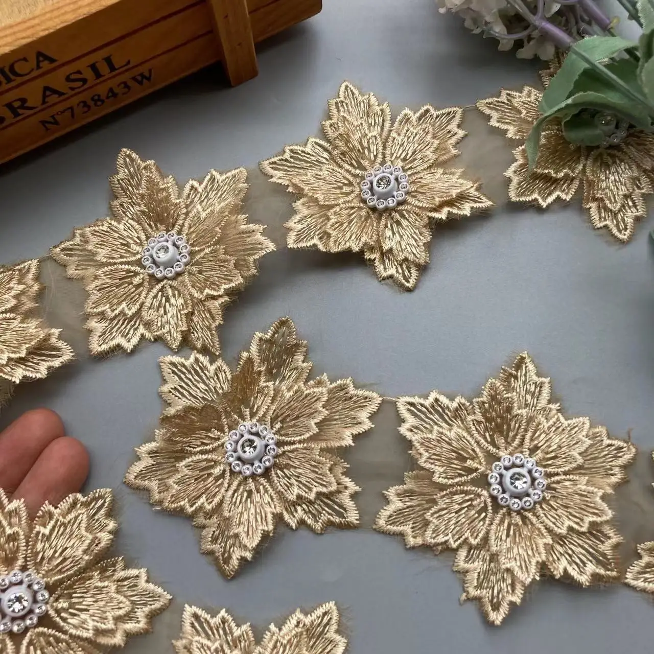 

1 yards Gold 7.5cm Pearl Flower Leaf Handmade Beaded Embroidered Lace Edge Trim Ribbon Applique Wedding Dress Sewing Craft DIY