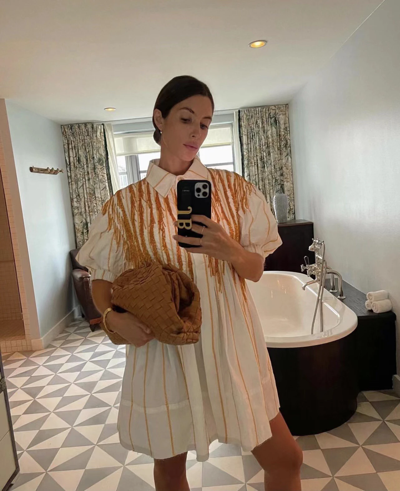 

Женское Хлопковое платье в полоску с отложным воротником и коротким рукавом-фонариком