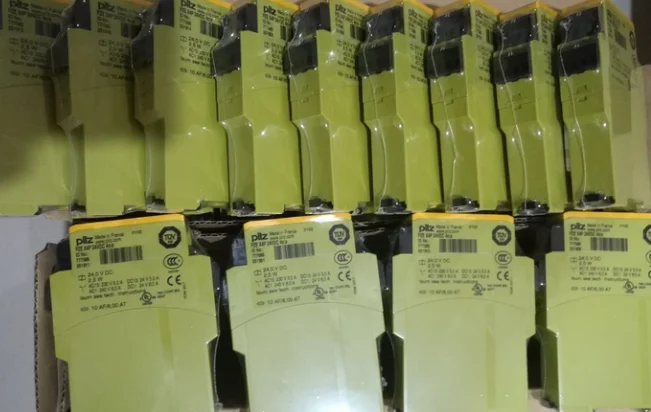 S7c 751107 750107 24VDC 4n/o 1n/c реле безопасности пружинной клеммы