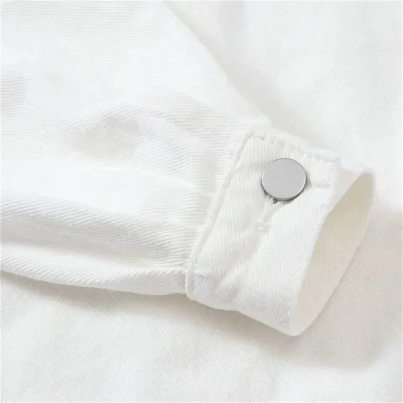 Женская джинсовая куртка повседневная короткая ковбойская белого и черного