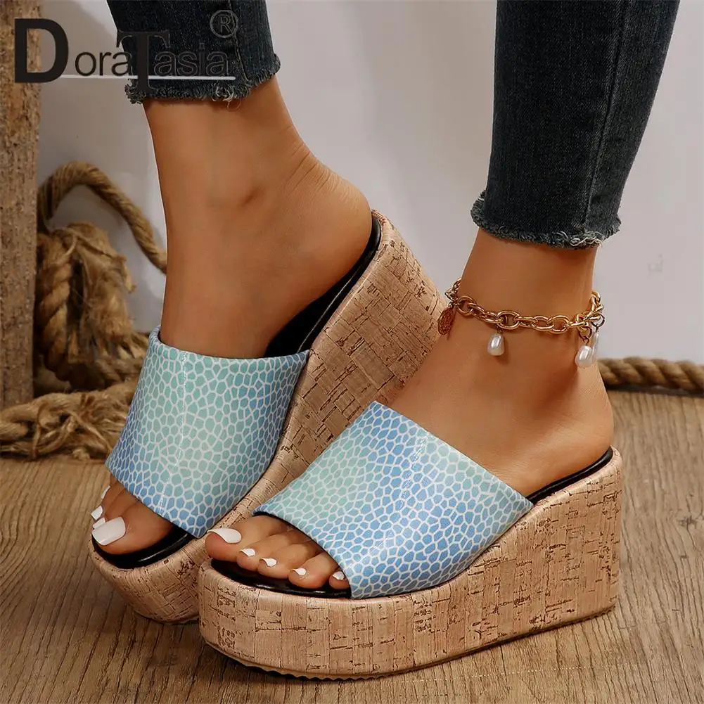 Brand Design Female Platform Slides Fashion Flower Prints Wedges High Heels women's Slippers Casual Party Beach Woman Shoes