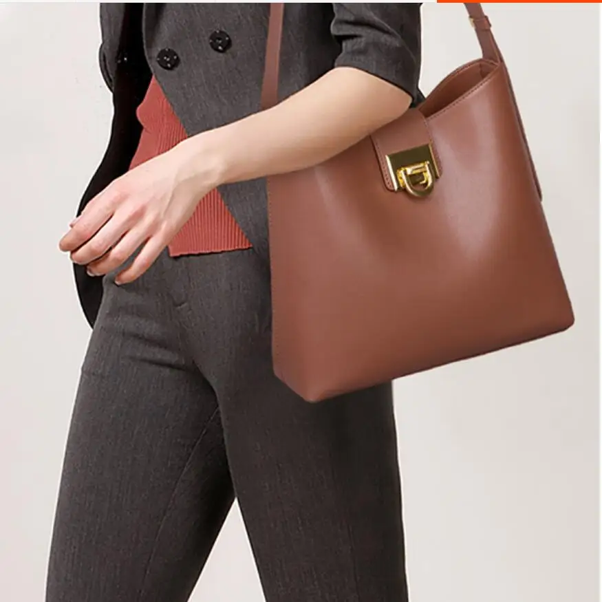 

Новинка 2022, кожаная сумка-мешок высокого качества, Дизайнерская Женская Роскошная Декоративная Сумка через плечо, сумка-мессенджер для под...