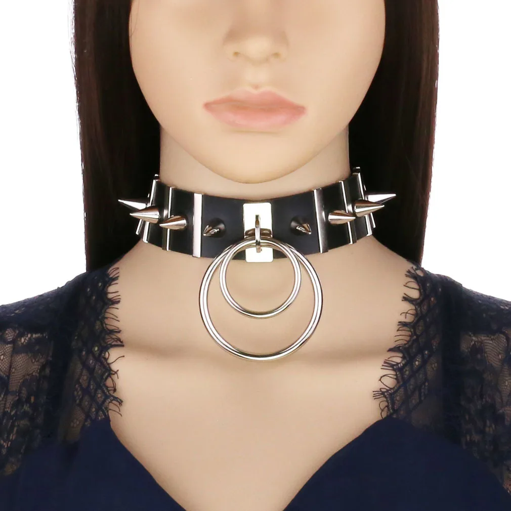 

New Trend Women Leather Rivet Collar Necklace Big Circle Pendant Adjustable Clavicle Neckband Jewelry Neck Accessories For Woman