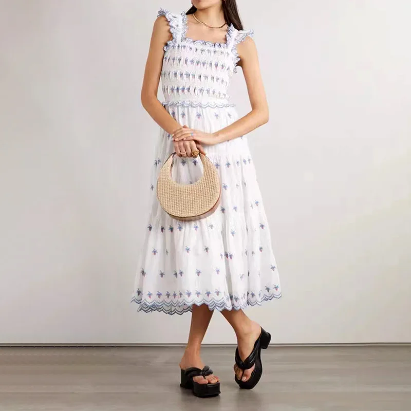 Spring and Summer 2023 New Women Floral Embroidery Draw Pleated Slim Dress with Ruffled Sleeves