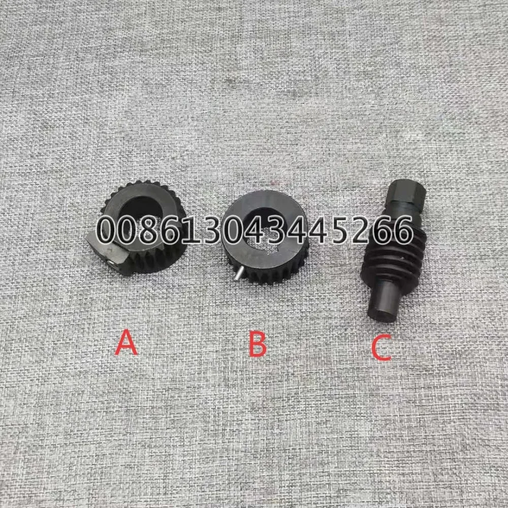 Фото Турбинный червячный редуктор Heidelberg CD102 (группа маслопроводов) 66.006.029 C5.006.409F C5.006.408F №2