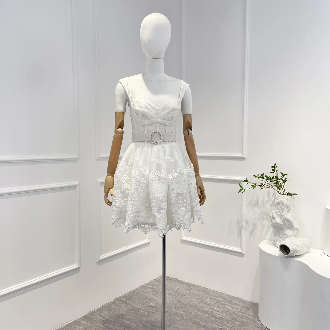 

Новинка 2023, женское белое мини-платье на бретелях с глубоким V-образным вырезом