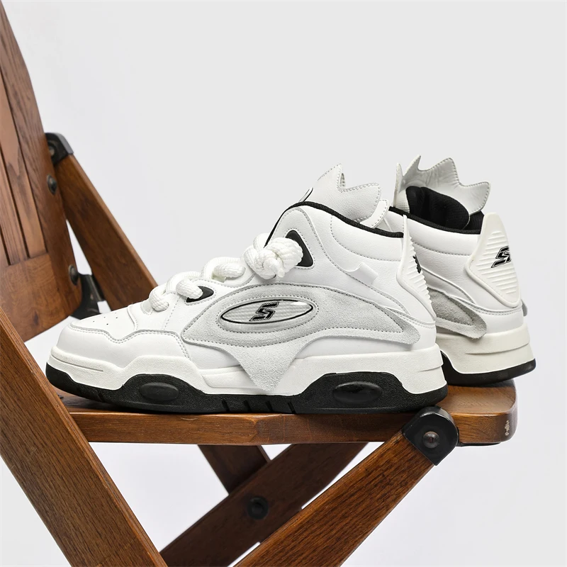 Рисунок 4 - Мужские высокие кроссовки