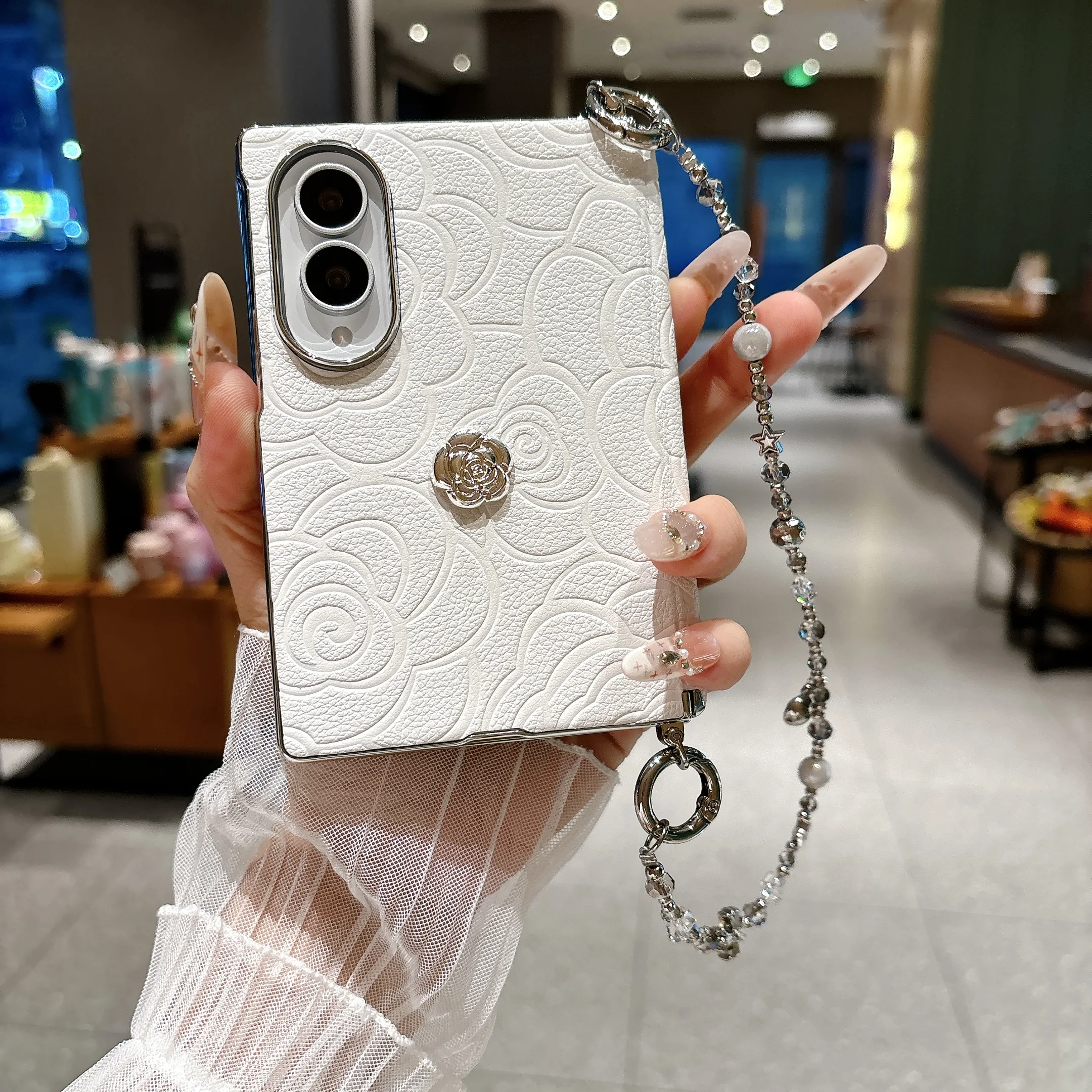 Фото Модный 3D-чехол из кожи с тиснением камелии для Samsung Z Fold 8 ZFold8, защита шарнира, тонкий, приятный на ощупь, с ремешком на руку №3