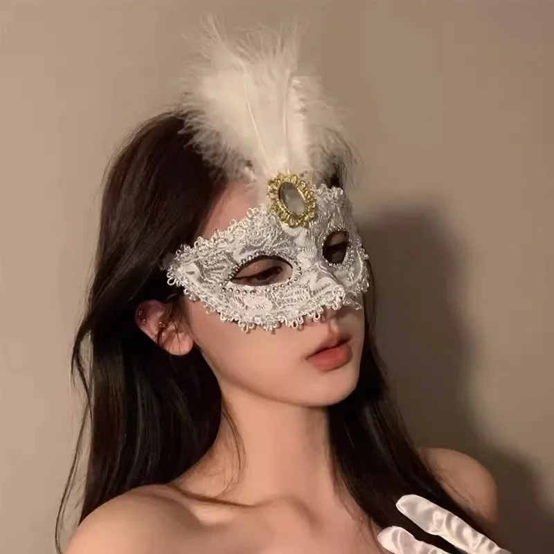 Женская кружевная маскарадная маска