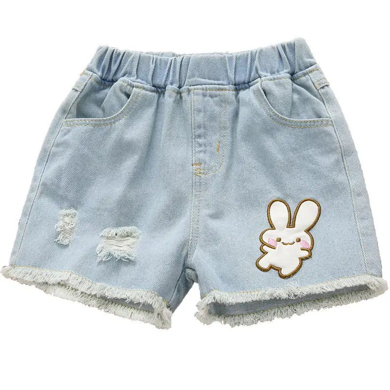 

Детские летние костюмы для девочек, джинсовые шорты, универсальные пляжные повседневные популярные брюки для подростков, джинсы с дырками ...