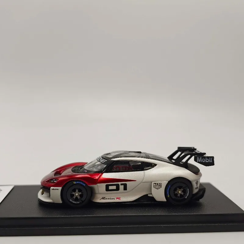 Фото Коллекционная модель автомобиля Karium 1:64 RWB Porsche Mission R из литого металла, подарок для рабочего стола [В наличии] №4