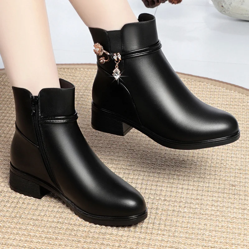 

Новинка 2022, Зимние ботильоны, ботинки на плоской подошве, обувь для женщин, кожаные женские короткие ботинки, женская обувь, женские ботинки