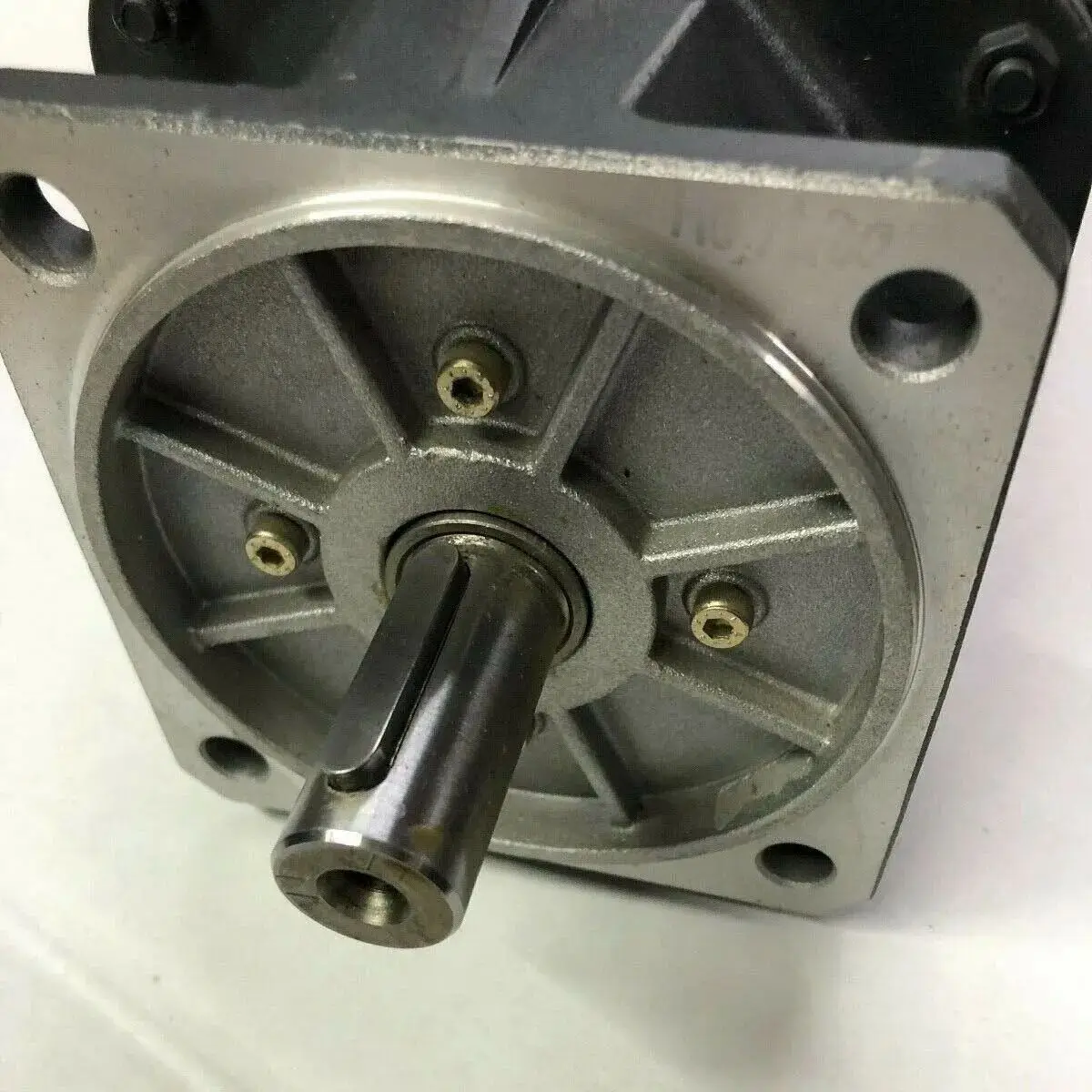 Б/у 1FT6086-1AF71-1EH1 на складе готов к отправке один pscchen