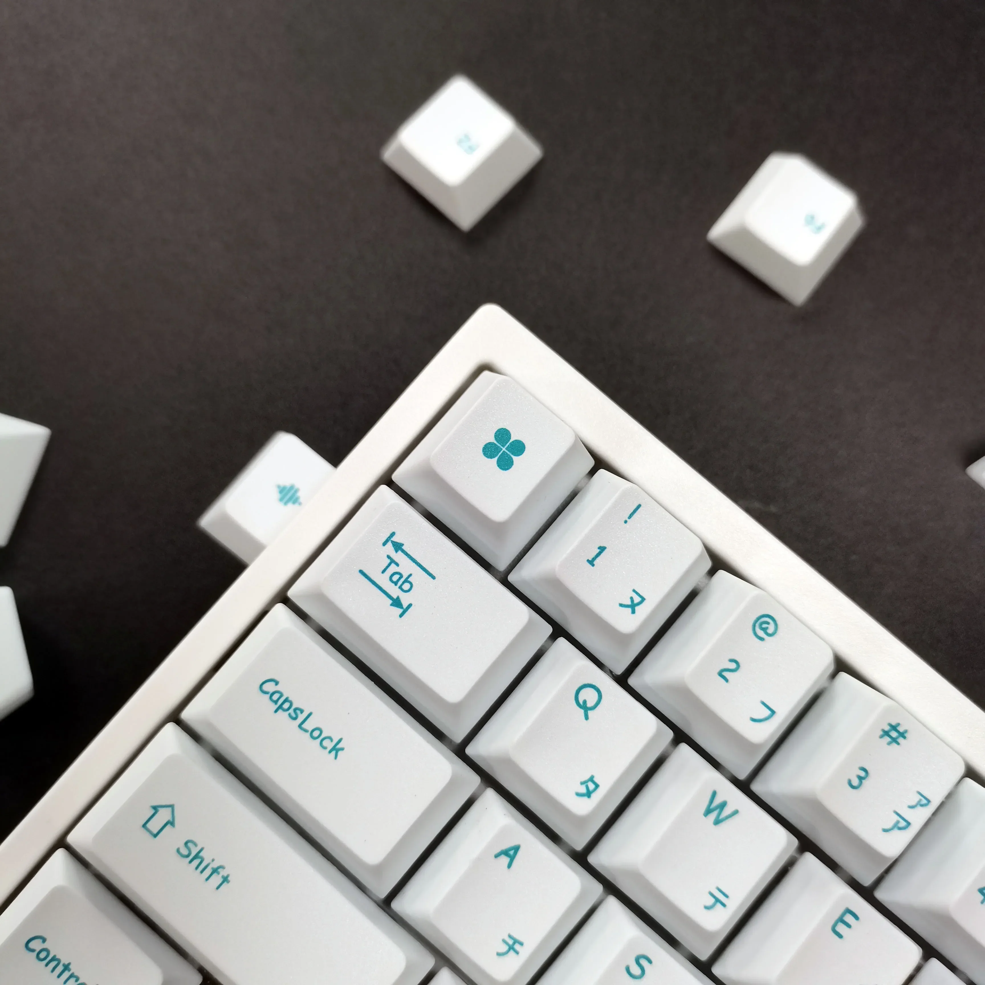 Минималистичный Байин/японский корень. Оригинальные заводские