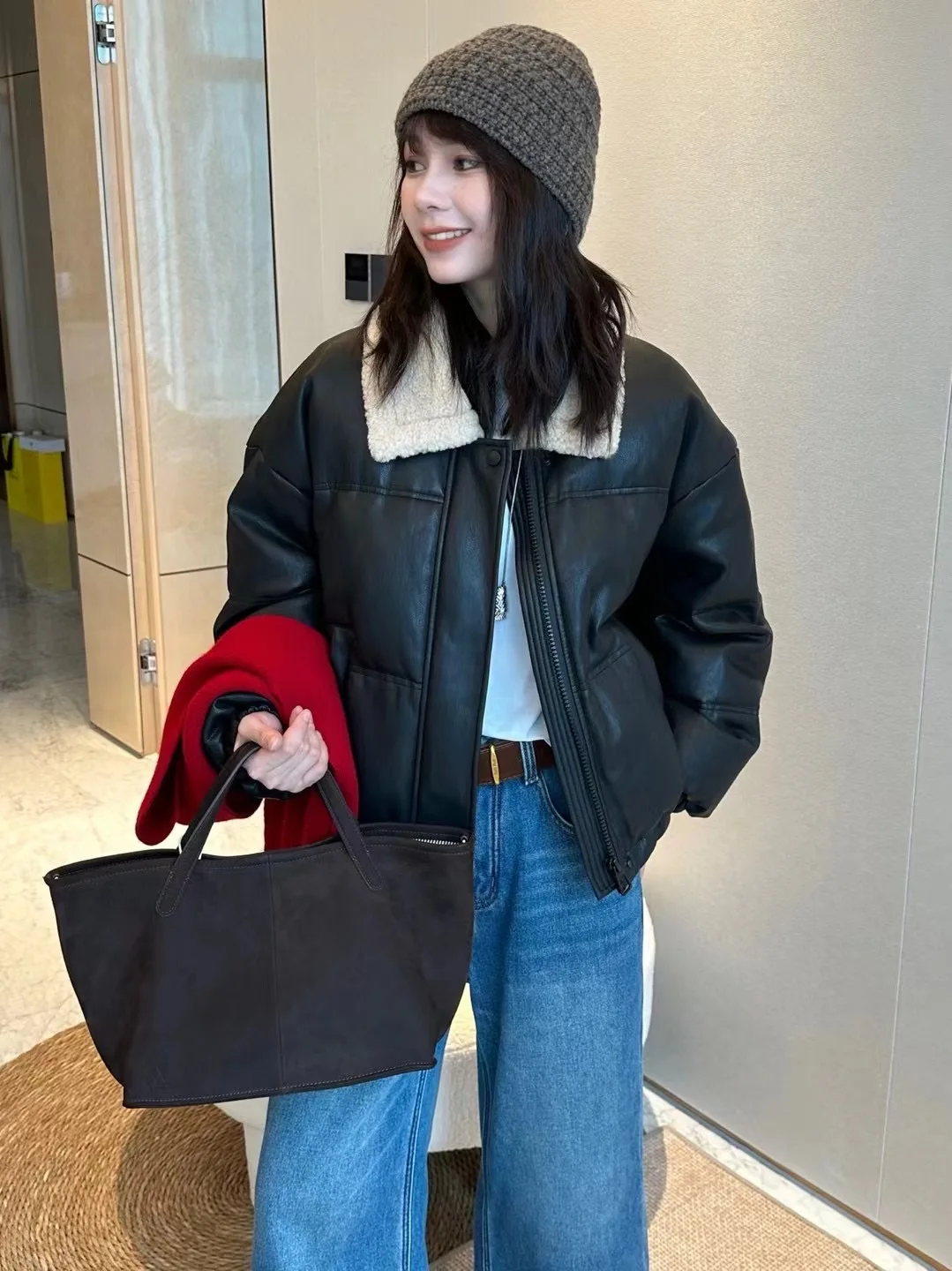 TTG Jumping Valley Короткий пуховик с воротником из овечьей кожи женское зимнее теплое