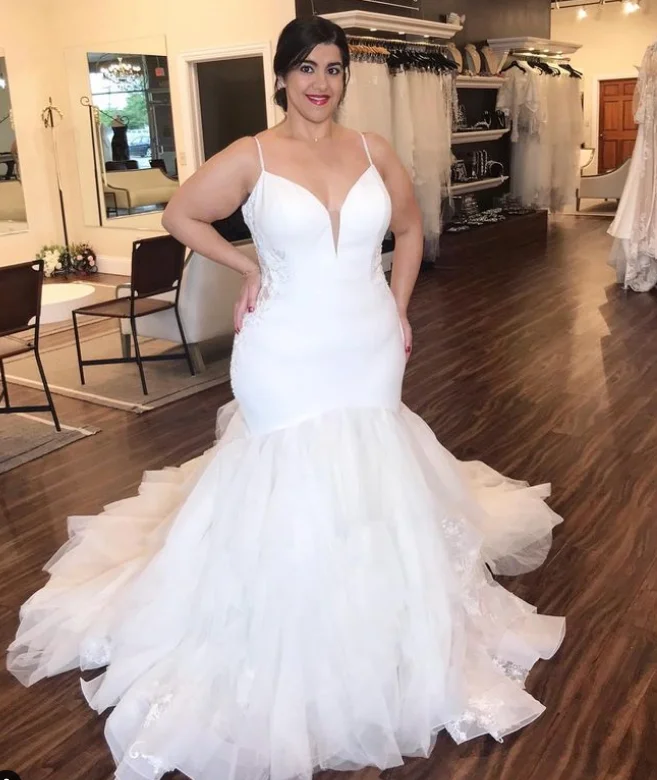 

New Plus Size White Wedding Dress 2023 Gorgeous Mermaid Lace Tulle Trumpet Country Bridal Gowns Sexy Backless Japanese Bride
