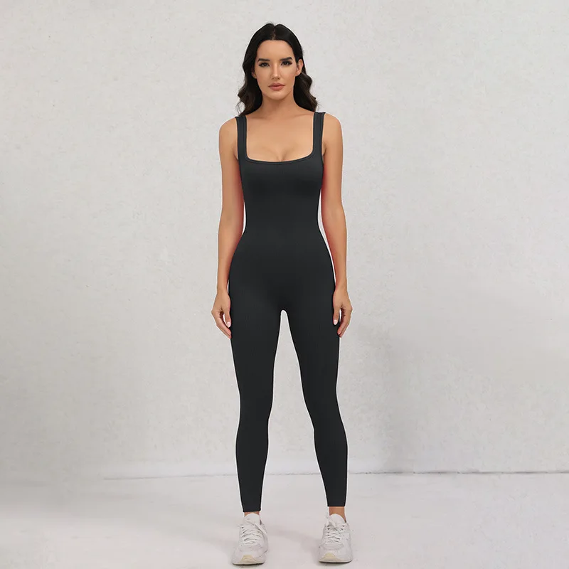 Комбинезон для фитнеса и занятий спортом на открытой спине