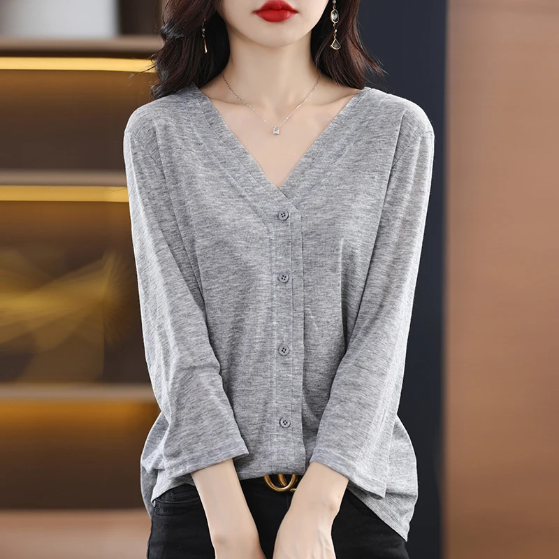 

2022 New Loose Large V-Neck Outside A Long Sleeve Sweater Knitted Cardigan Women Spring and Autumn Solid Color Blouse Women Thin