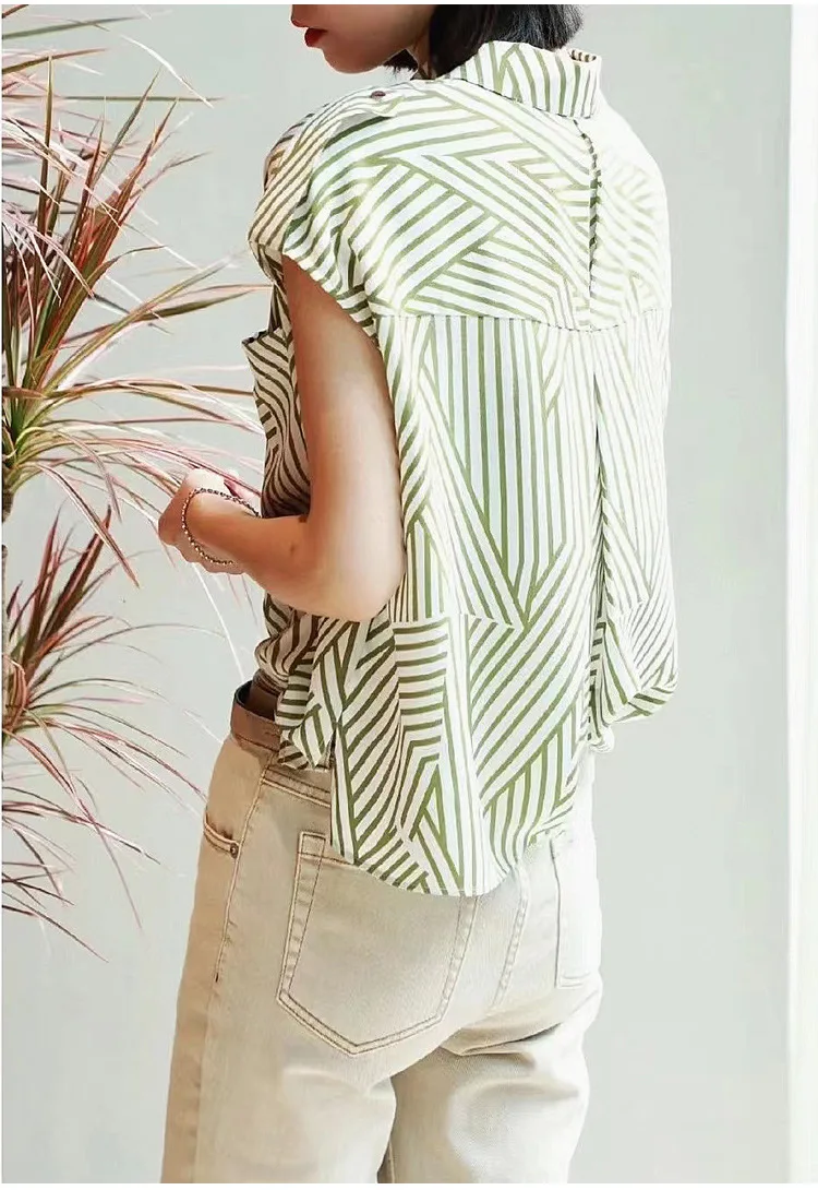 

Silk Top Women 2022 Summer New Green Striped Knot Loose Short-Sleeved Casual Shirt High Quality