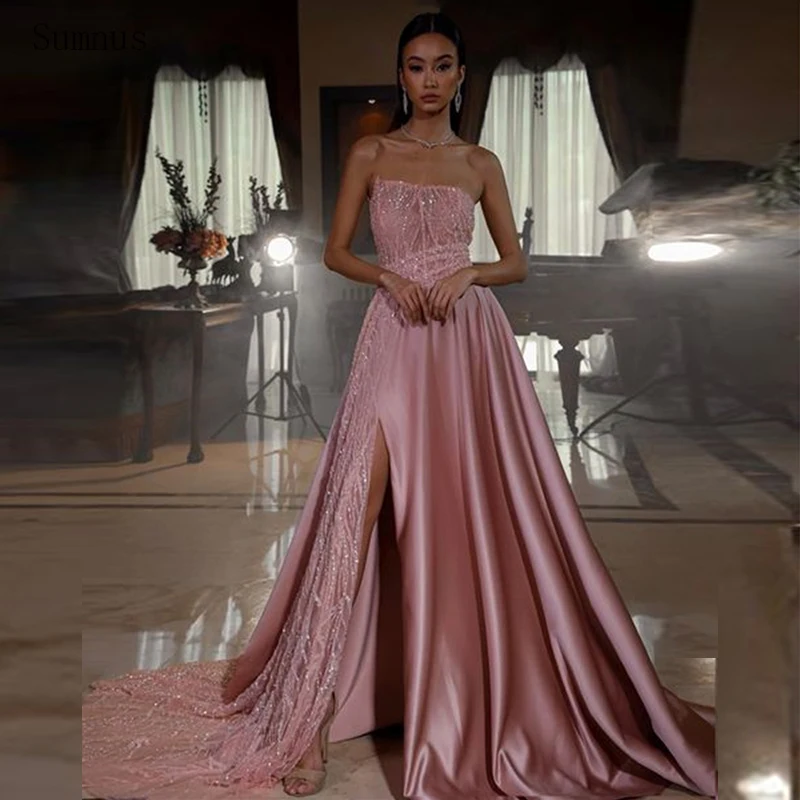 

Платье женское вечернее розовое без бретелек с разрезом