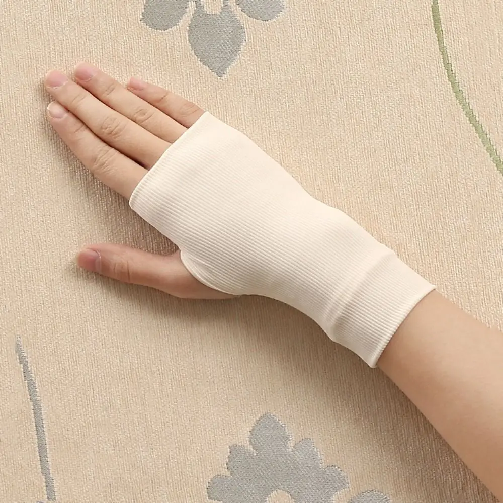 

Driving Ridding Gloves Solid Color Summer Men Elastic Gloves Ice Silk Gloves Half Finger Gloves Non-slip Mittens