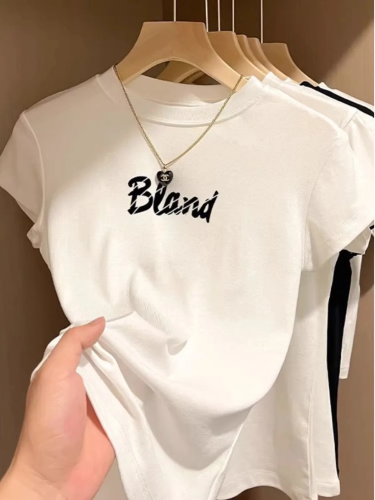 Европейские товары футболка с открытыми плечами и коротким рукавом для женщин в