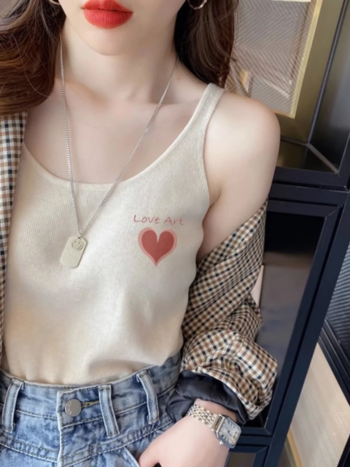 Вязаная майка для женщин осень 2024 новый костюм внутренняя одежда нижняя рубашка