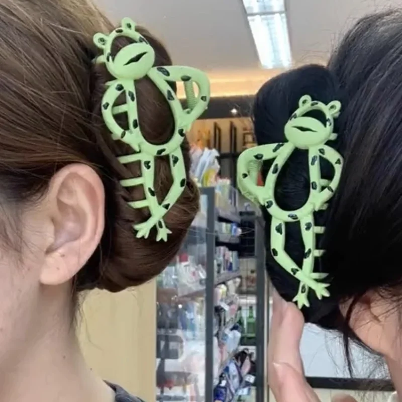 

Korean Funny Style Metal Green Frog Hair Claw Headdress 2023 Summer New Lovely Cute Shark Clips Hair Accessories for Women