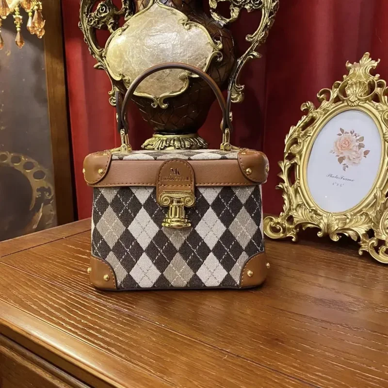 

Luxury Brand Small Design Checker Cylinder Box Handbag Women's Bag 2023 New Contrast High Quality One Shoulder Satchels Sac Cc