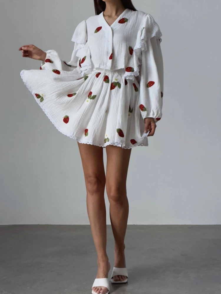 

New Fashion Sweet Cotton Linen Outfit Ruffled Long Sleeve Top Strawberry Heart Print Two Pieces Suit Girls's Homewear Tracksuit