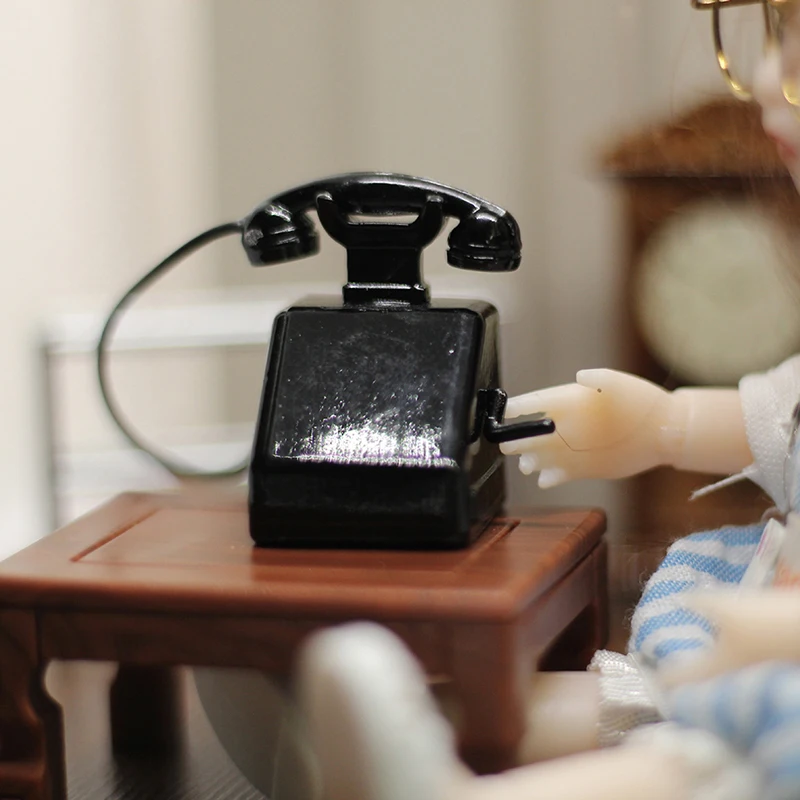 

1PC Mini Miniature Phone Model Alloy Vintage Retro Rotary Telephone Dollhouse Furniture Toys Decoration Accessories
