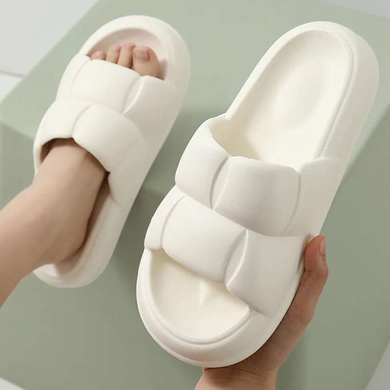 Сандалии женские на толстом каблуке однотонные пляжные шлепанцы мягкая