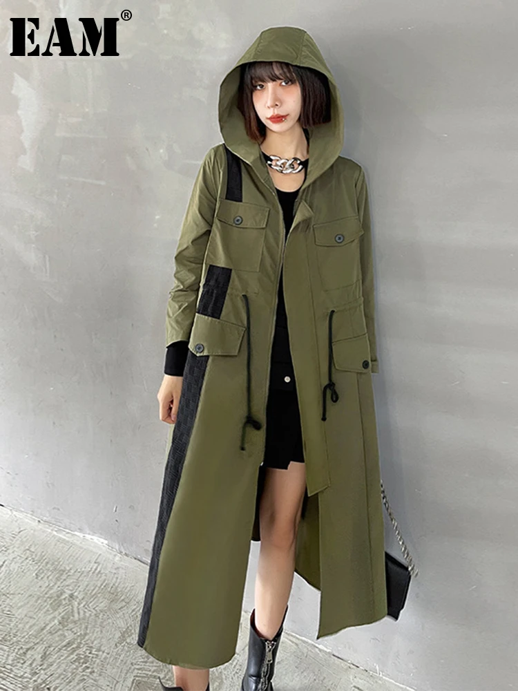 

[EAM] Women Army Green Big Size Long Trench New Hooded Long Sleeve Loose Fit Windbreaker Fashion Spring Autumn 2022 1DF0514