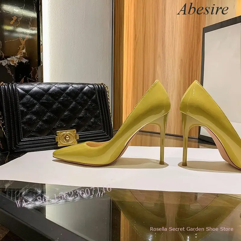 

Женские туфли из натуральной кожи, на высоком каблуке, телесного цвета