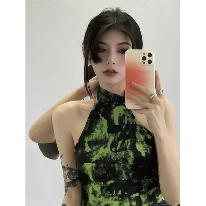 

Майка женская короткая до ключиц с открытой спиной и высокой талией