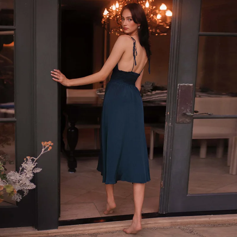 

Платье-макси с глубоким вырезом, открытой спиной и глубоким V-образным вырезом