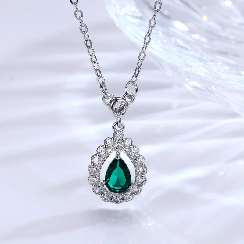 

New European And American Inlaid Zircon Drop-Shaped Necklace For Women 2022 New Pendant Inlaid Diamond Fashion Collarbone Chain